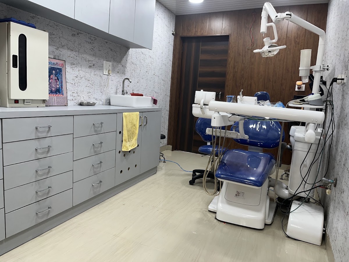 Treatment room at Mukand Dental Care, Sector 37, Faridabad