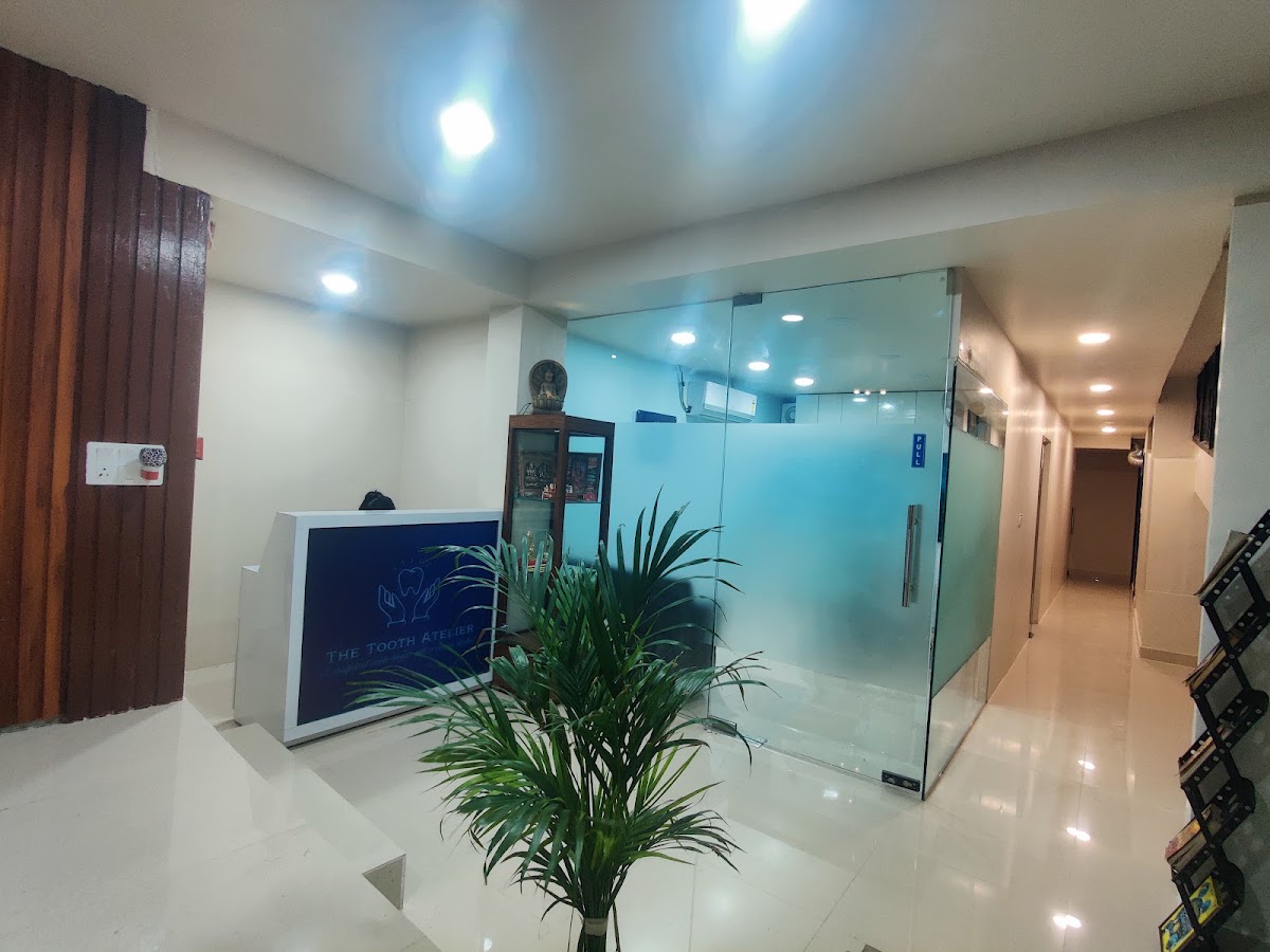 Reception at The Tooth Atelier, Sector 31, Gurugram